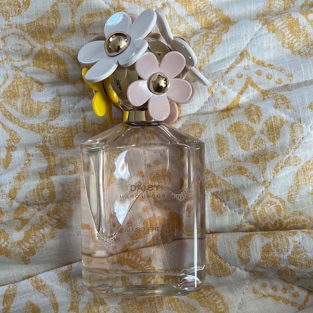 COPY - Marc Jacobs eau so fresh 4.25oz